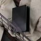 Card Clip de Aluminio NEGRO – Protege tu baraja con estilo
